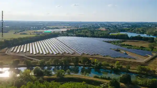 ©JERONIMO ACERO GREENPEACE LES PONTS DE CE 20210903 CENTRALE SOLAIRE VUE DRONE 